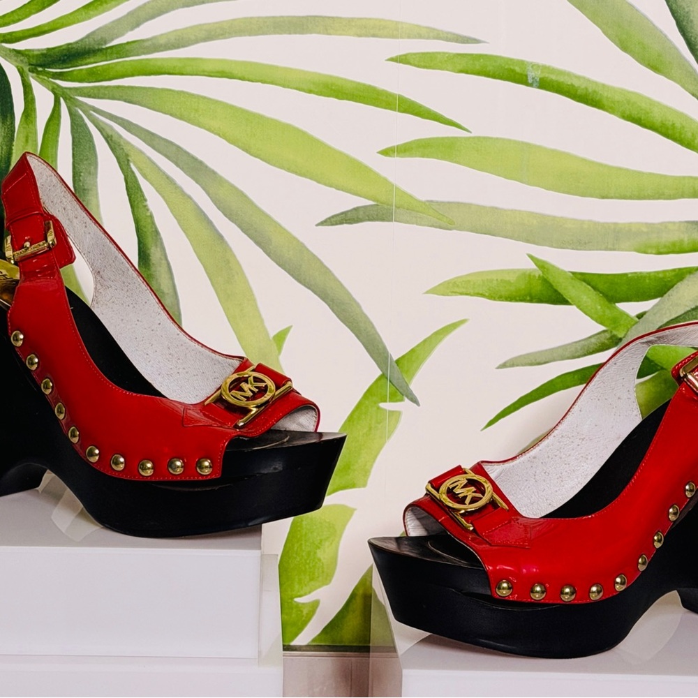 Michael Kors Red Patent Leather Wedge Sandals Size 9M - Picture 4 of 6